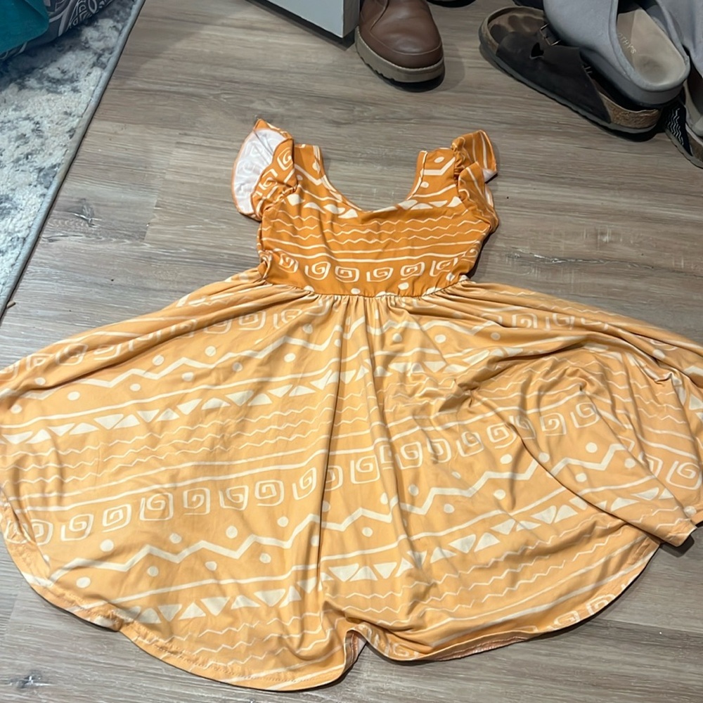 EUC dot dot smile dress size 5/6